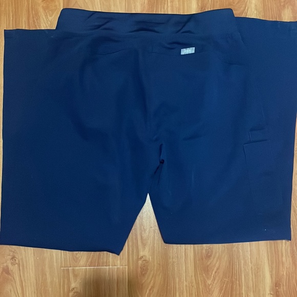 Figs Scrub Pants - Picture 3 of 5